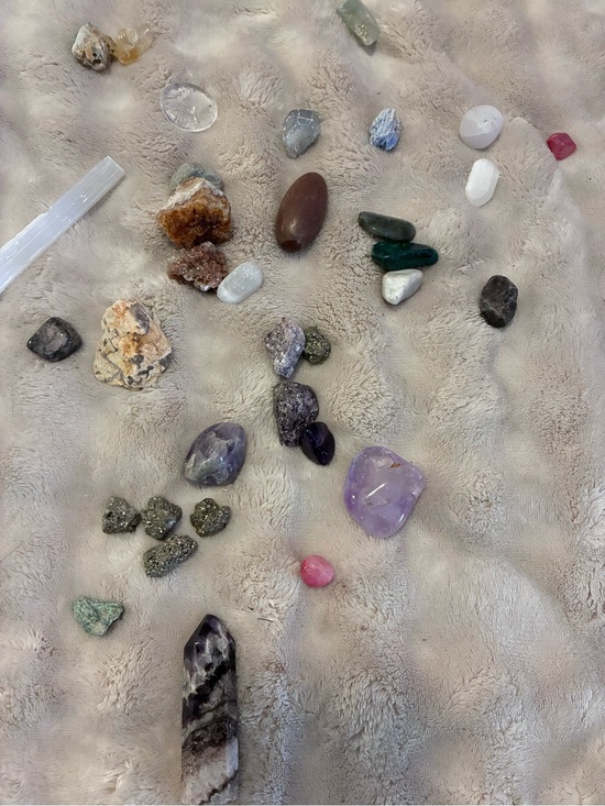Source Unknown Other - Mixed Crystal & Gemstone Lot 35+ Pieces Raw Tumbled Stones Pyrite Amethyst